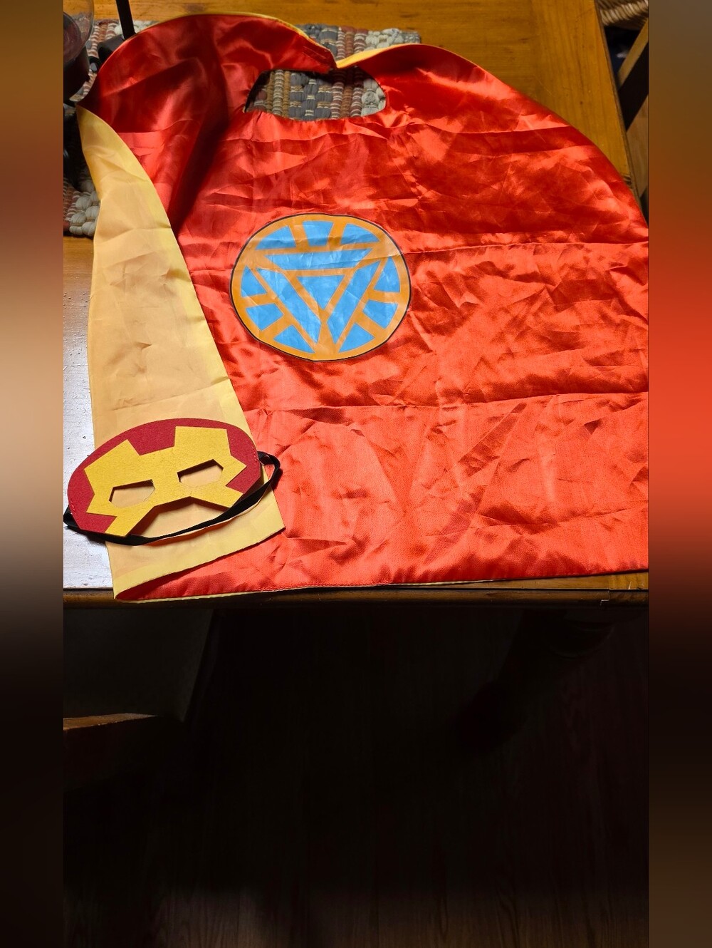 Marvel Kids Ironman Superhero Cape with Mask - Picture 1 of 2